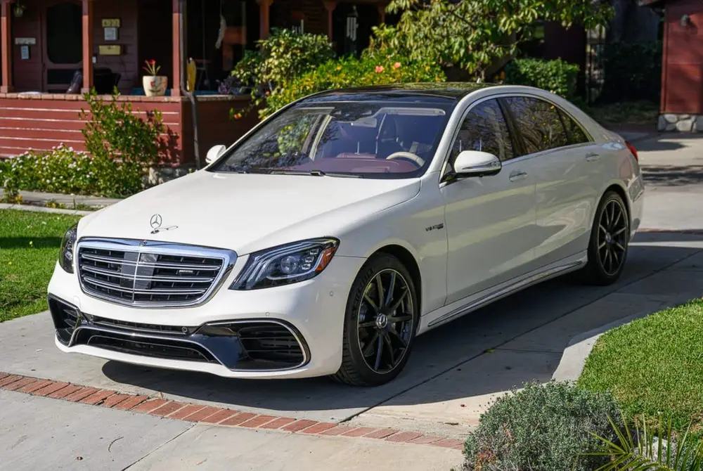 Mercedes-AMG S63 — photograph 1 of 1