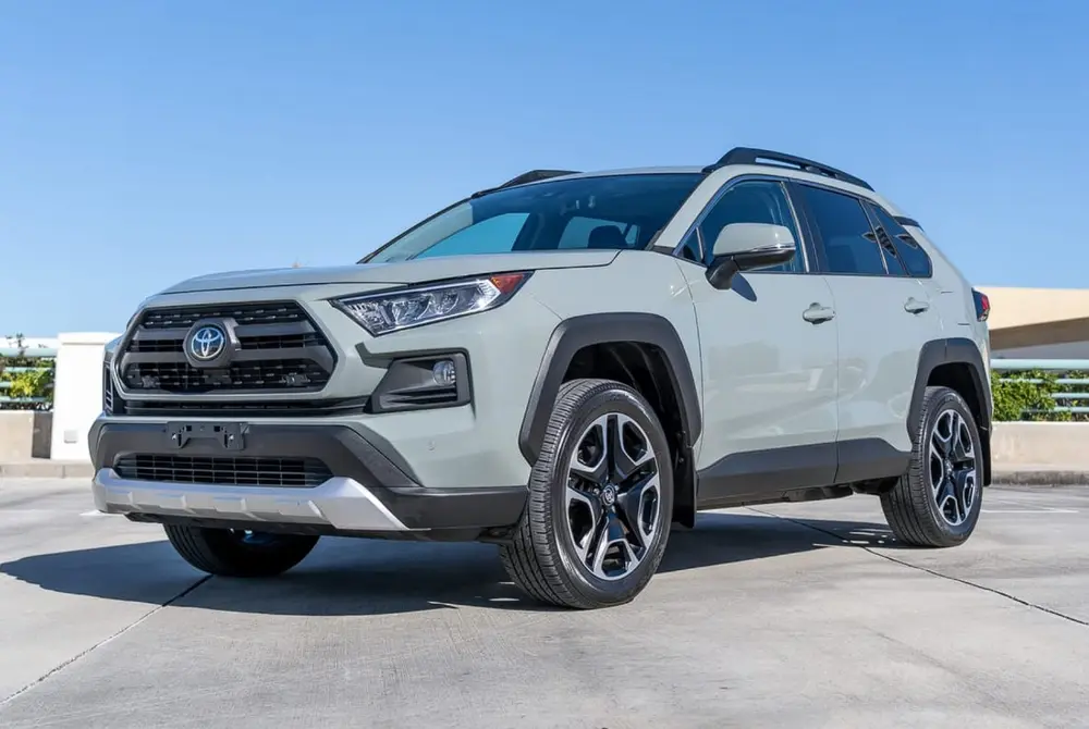 Toyota RAV4 Adventure — photograph 1 of 1